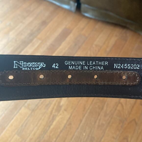 NWT Nocona concho leather brown size 42 men’s belt - Picture 4 of 8